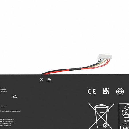 Close-up of AP19B5L compatible laptop battery connector for or Acer TravelMate P2 TMP214-41 and TMP215-41