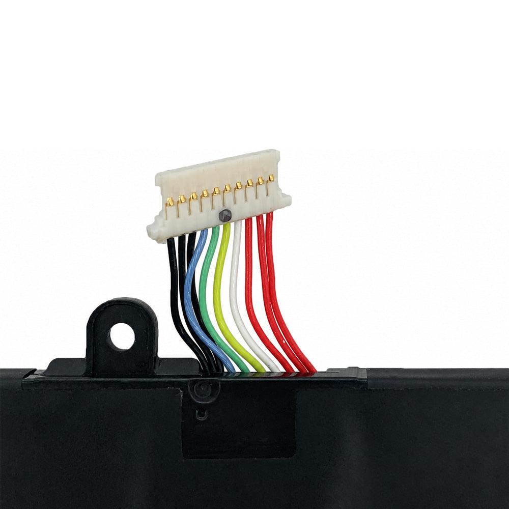Close-up of RH03XL short style compatible laptop battery connector for HP ProBook 640 G8